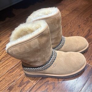UGG Classic Tan Boots with Shearling Lining